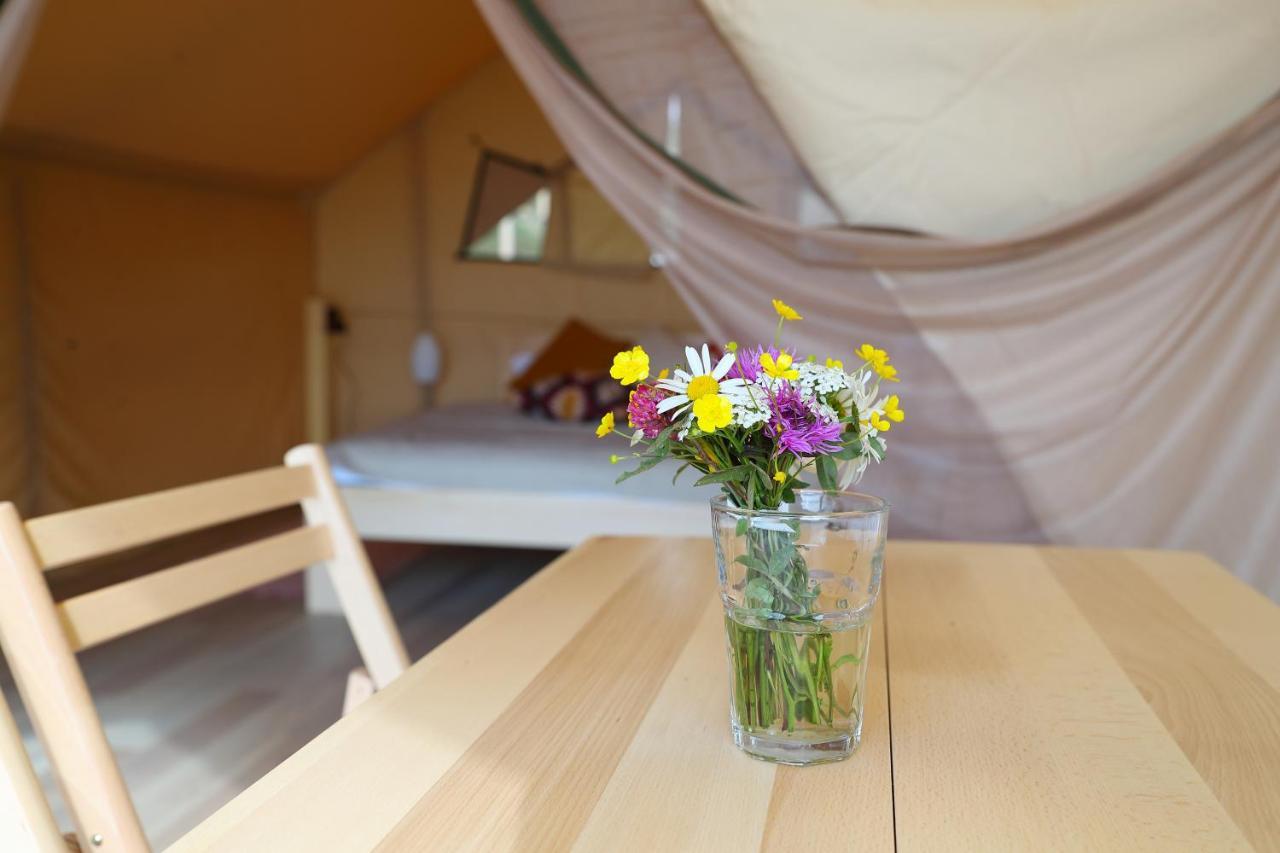 Bukovel Glamping Hotel Exterior photo