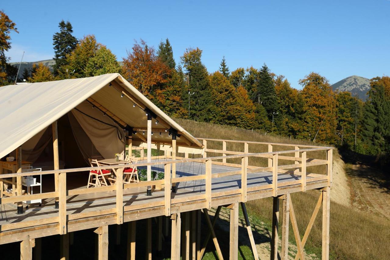 Bukovel Glamping Hotel Exterior photo